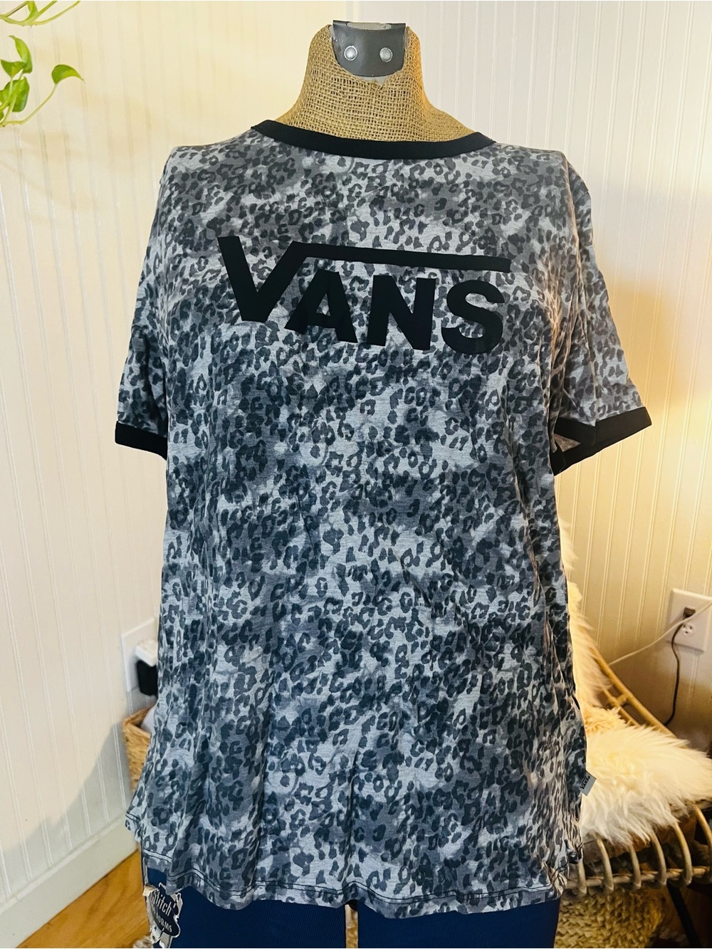 Vans womens Gray Leopard Print Logo Tee